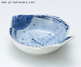 呉須魚型呑水