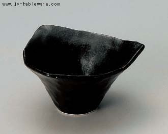 黒マット三角小鉢