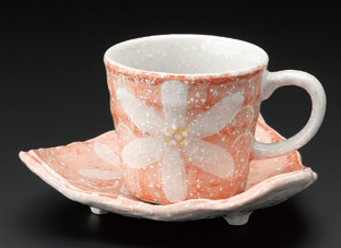 花コーヒー碗皿ピンク（碗と受け皿セット）