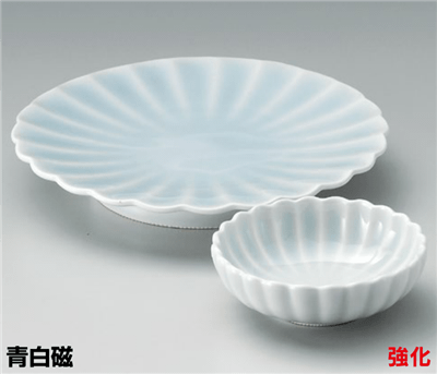 青白磁菊型天皿 青白磁菊型天皿