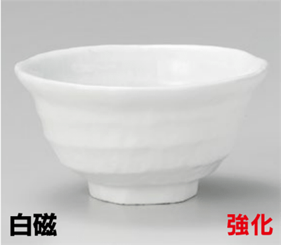 白磁ろくべ型茶碗中